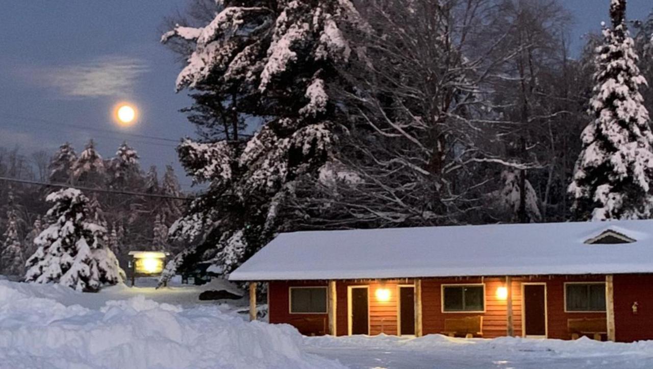 North Creek Lodge At Gore Mountain Bakers Mills Eksteriør billede
